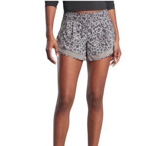 Athleta Leopard Print Mesh Racer Run Mesh Shorts Size XXS